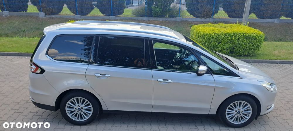 Ford Galaxy - 12