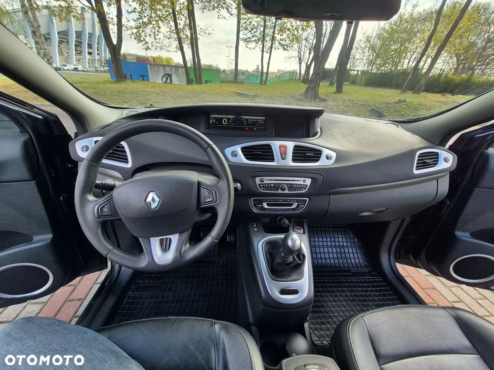 Renault Scenic 1.9 dCi FAP Privilege - 11