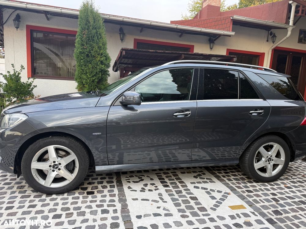 Mercedes-Benz ML 350 BlueTEC 4MATIC Aut - 2