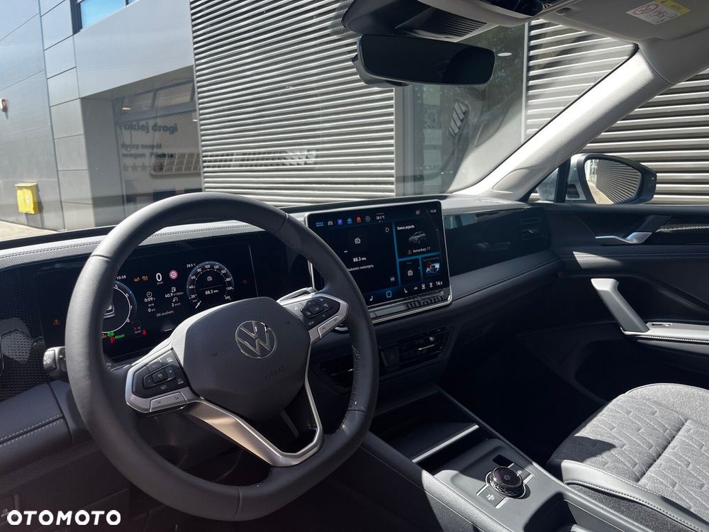 Volkswagen Tiguan - 11