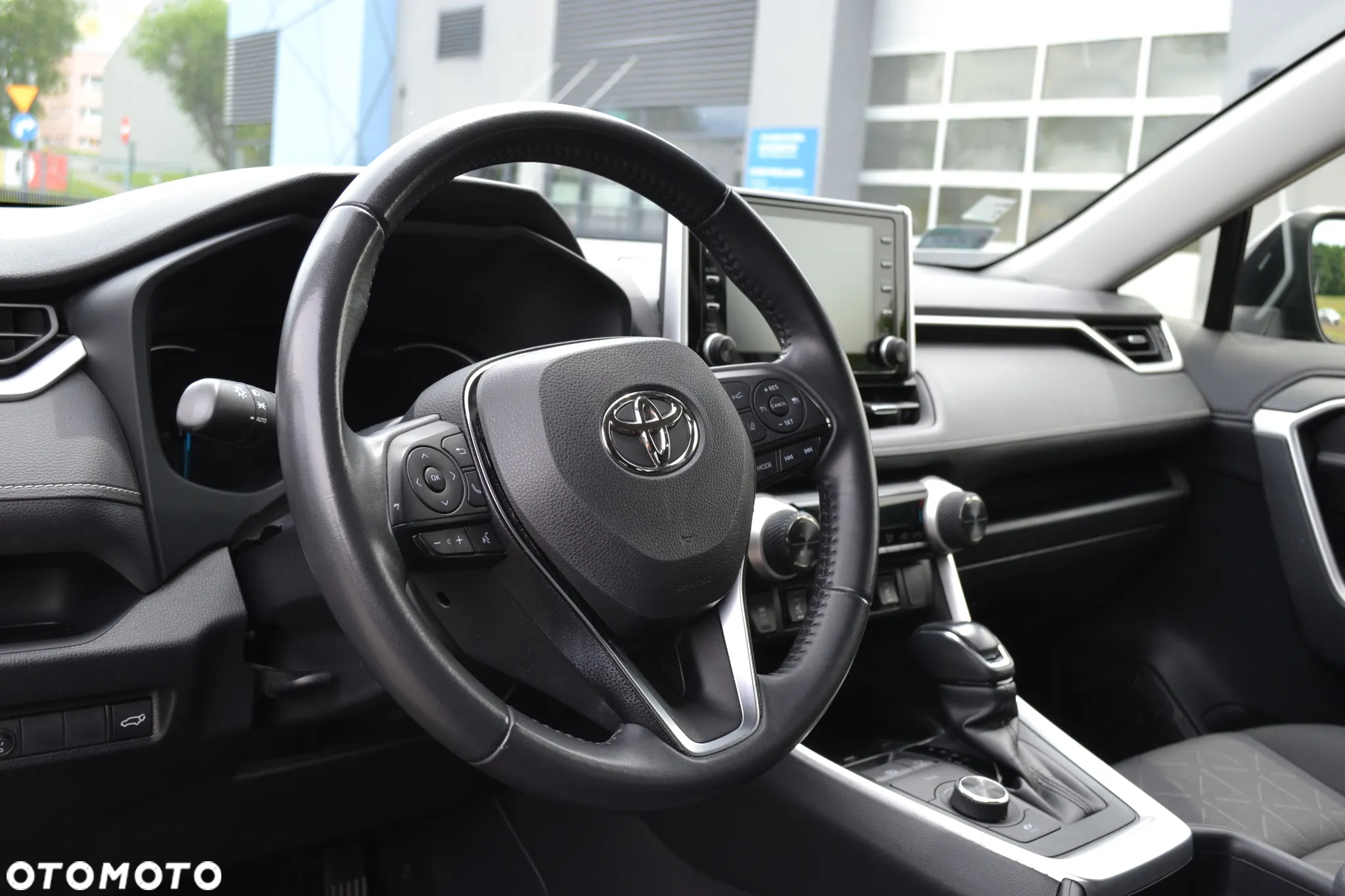Toyota RAV4 - 18