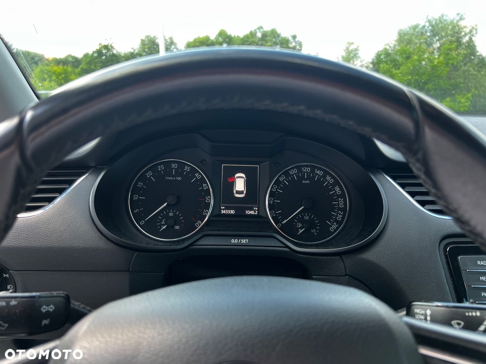 Skoda Octavia 2.0 TDI Elegance DSG - 18