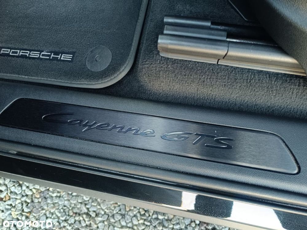 Porsche Cayenne - 36