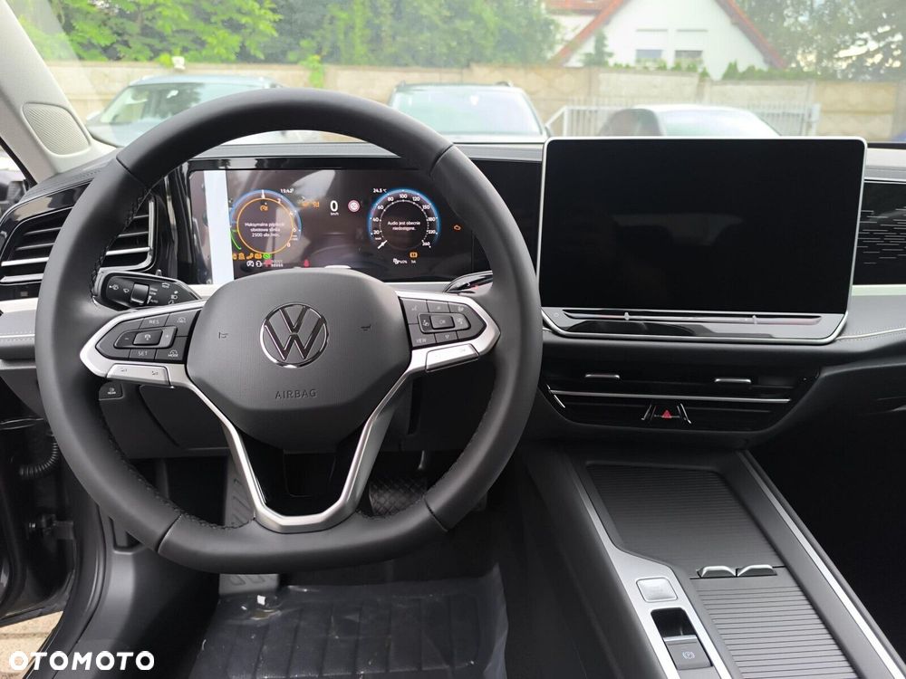 Volkswagen Passat - 13