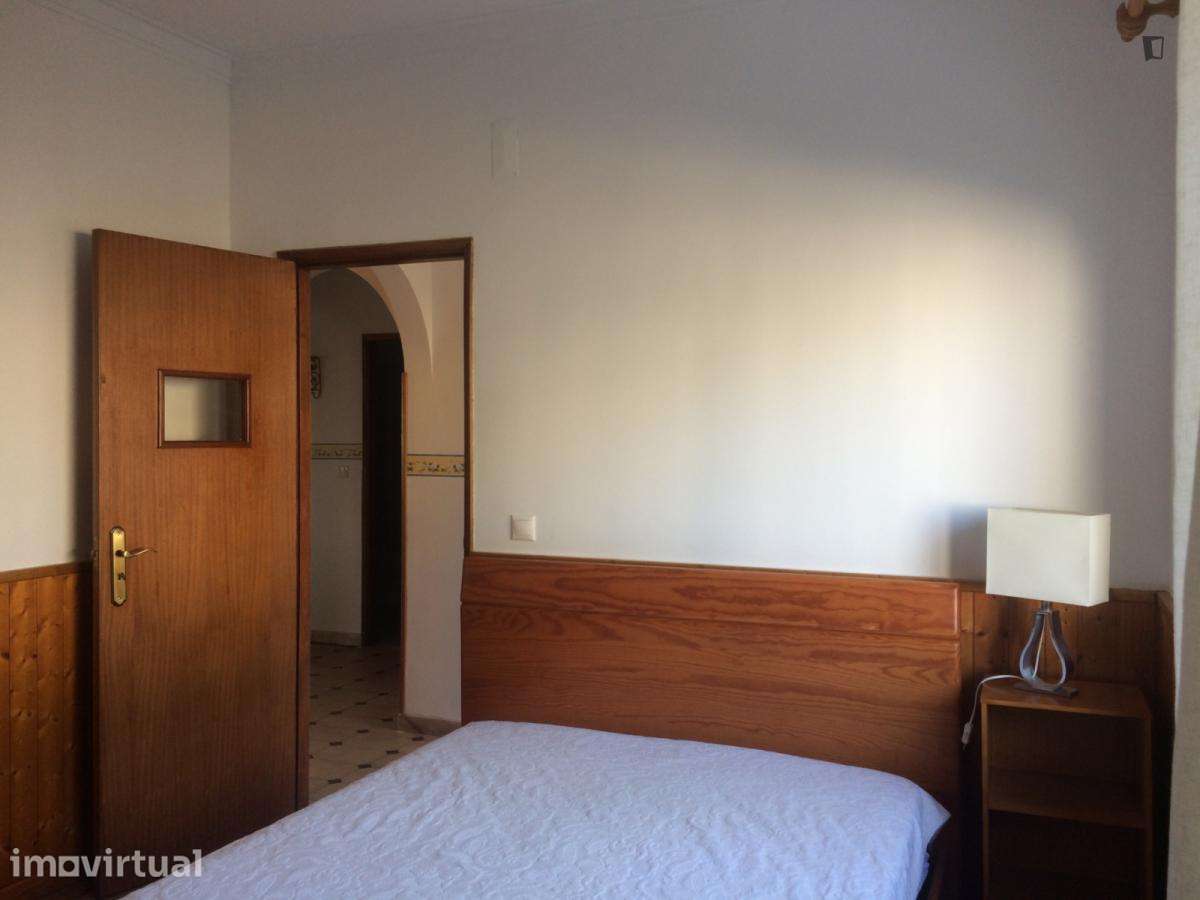 Quarto - localizado em Trafaria Lisbon - Grande imagem: 5/40
