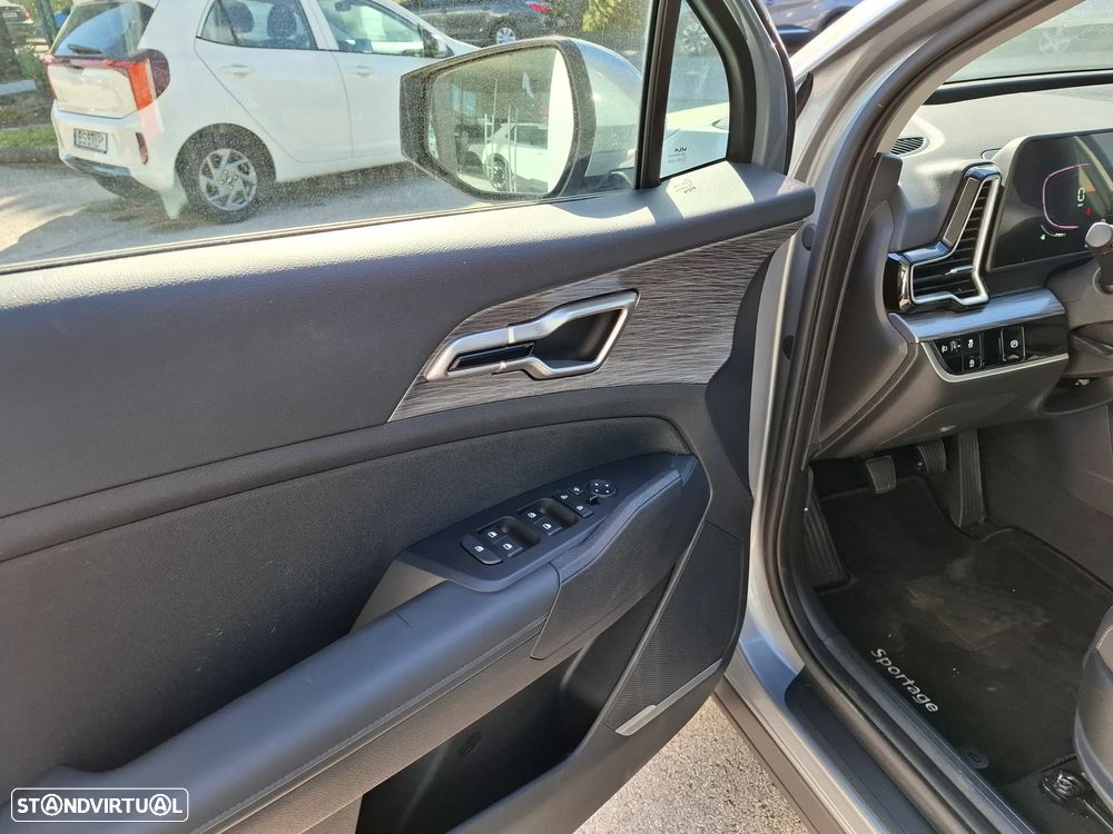 Kia Sportage 1.6 T-GDI Drive - 11