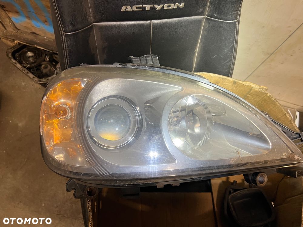 Lampa przednia prawa lewa xenon  Mercedes ml w163