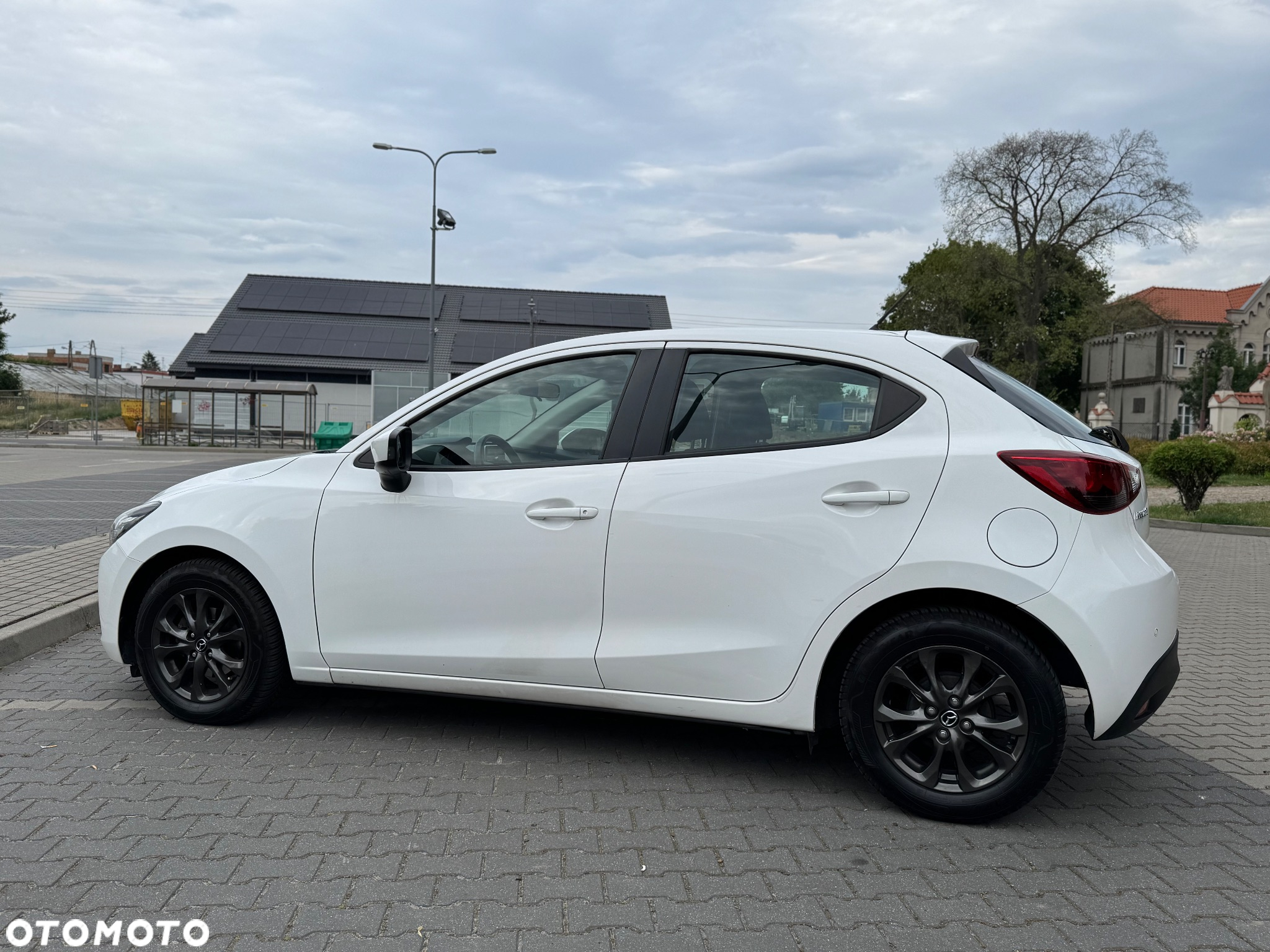 Mazda 2 - 3
