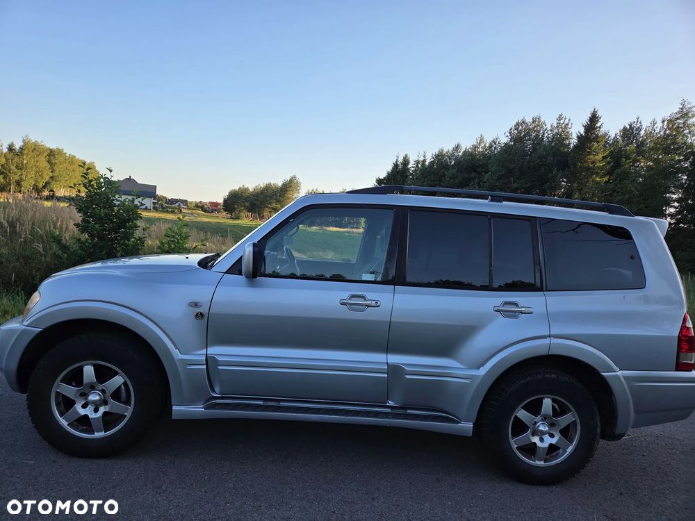Mitsubishi Pajero 3.2 DID Instyle DAKAR - 2