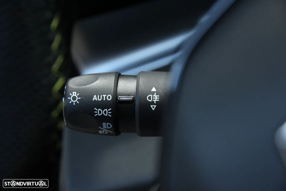 Peugeot 408 1.2 PureTech GT EAT8 - 17