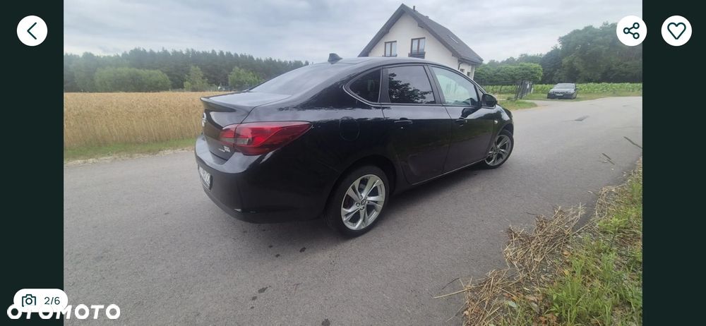 Opel Astra 1.4 T Executive - 3