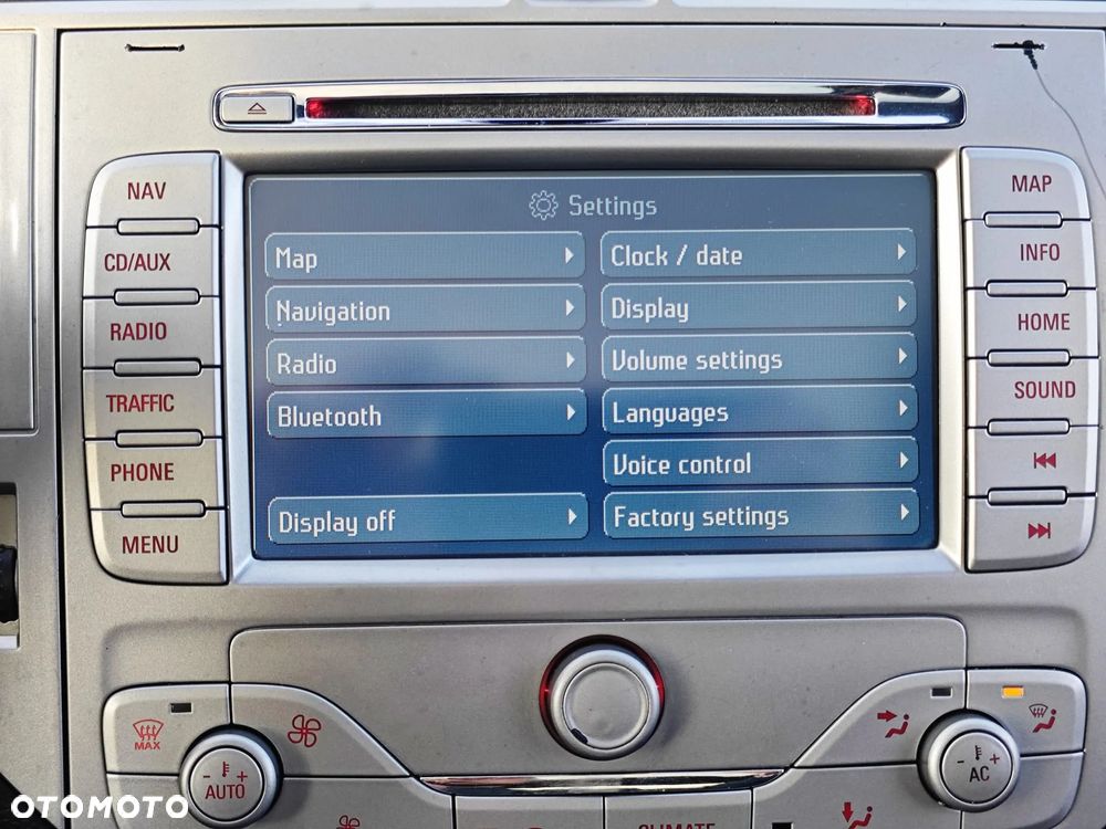 Ford Kuga 2.0 TDCi 2x4 Titanium - 32