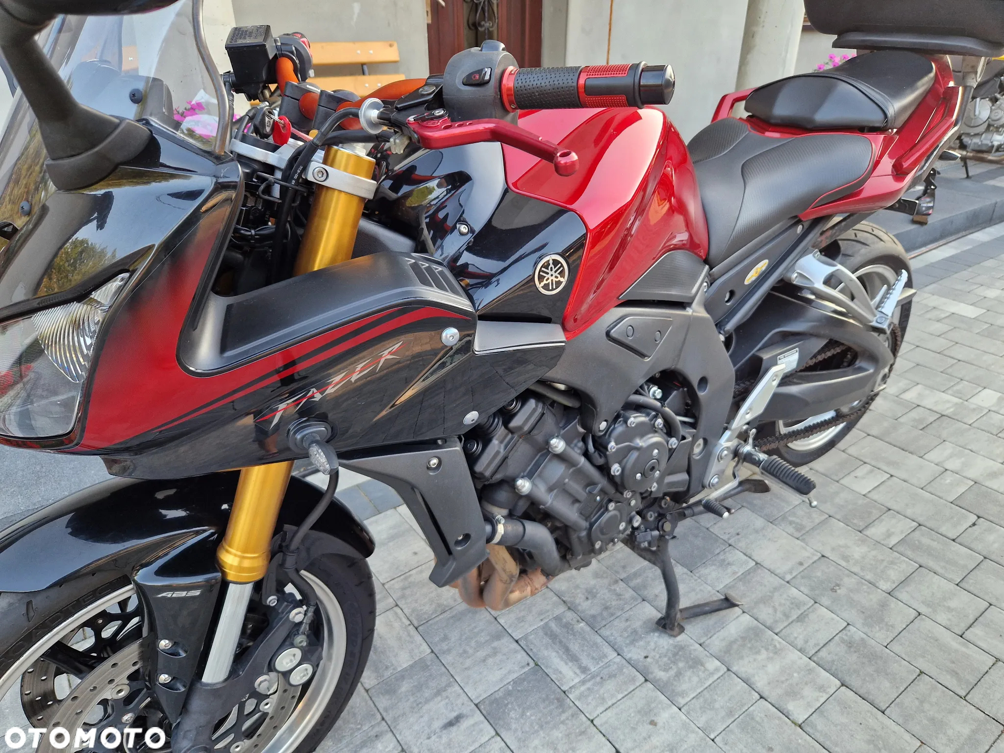 Yamaha FZ - 12