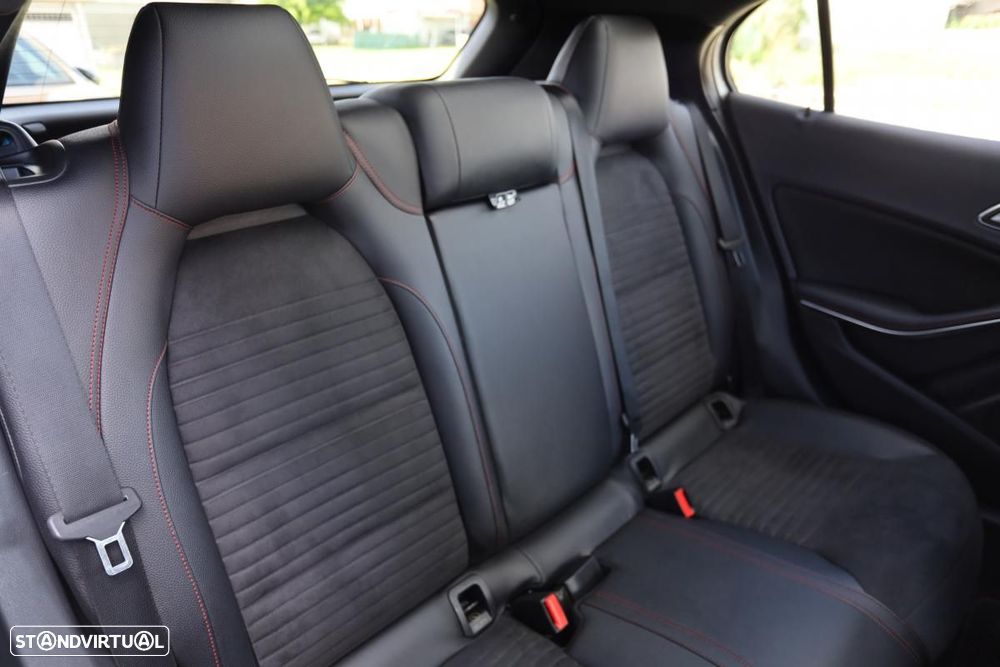 Mercedes-Benz GLA 220 d AMG Line - 21