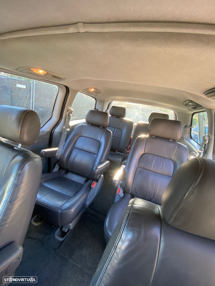 Kia Carnival 2.9 CRDi EX - 5