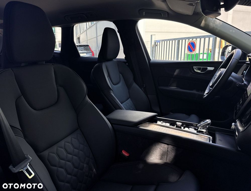 Volvo XC 60 - 24