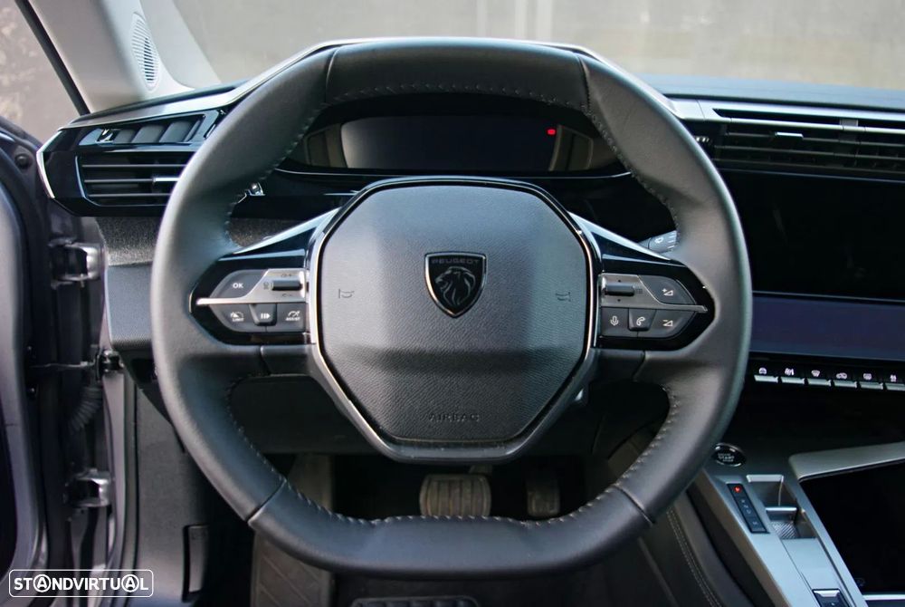 Peugeot 408 1.2 PureTech Allure EAT8 - 23