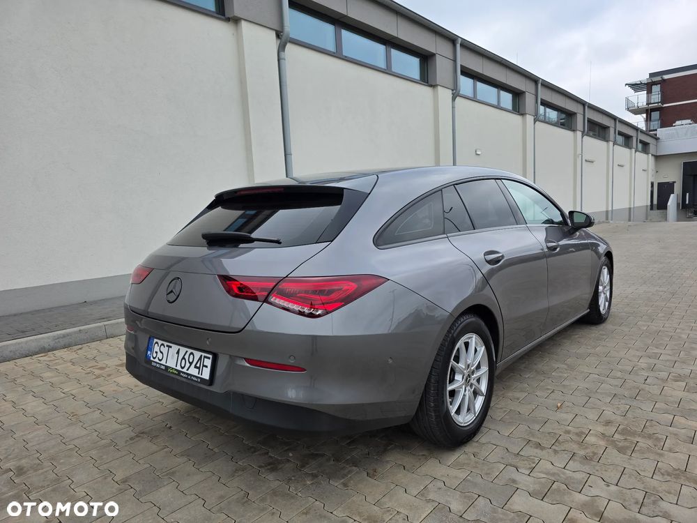 Mercedes-Benz CLA 180 d Shooting Brake 7G-DCT - 4