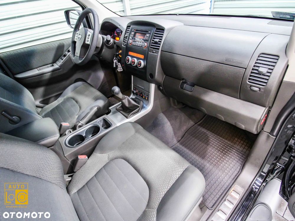 Nissan Navara 2.5 D LE Long EU5 - 9