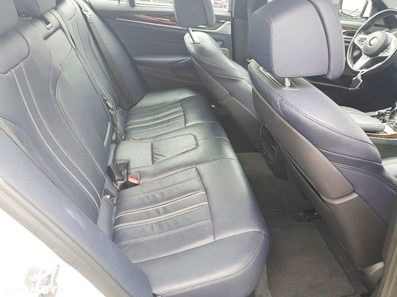 BMW Seria 5 540i xDrive - 10