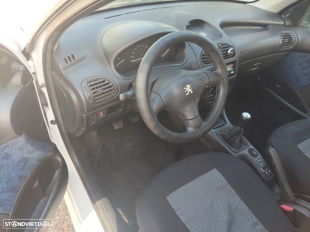 Peugeot 206 1.9 D - 6