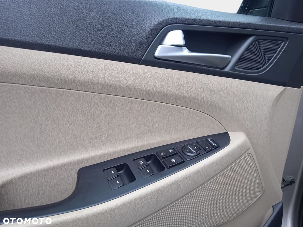 Hyundai Tucson 1.7 CRDI BlueDrive Style 2WD DCT - 25
