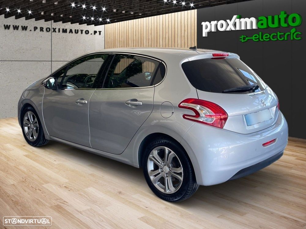 Peugeot 208 1.4 VTi Access - 12