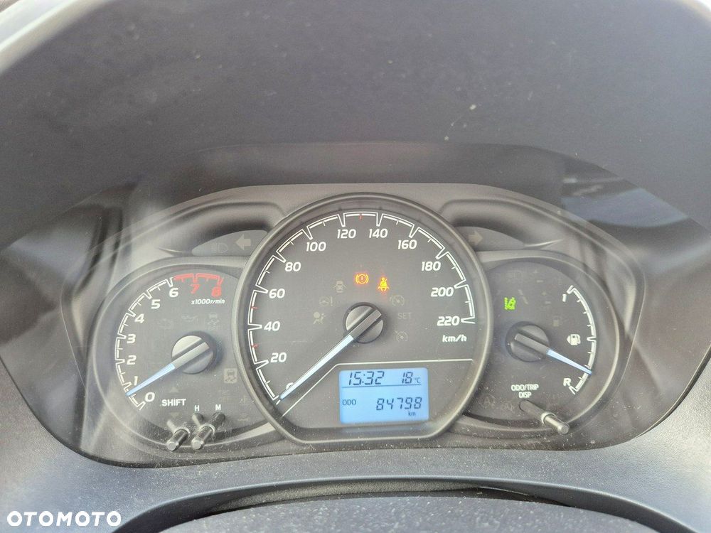 Toyota Yaris 1.5 Active - 16