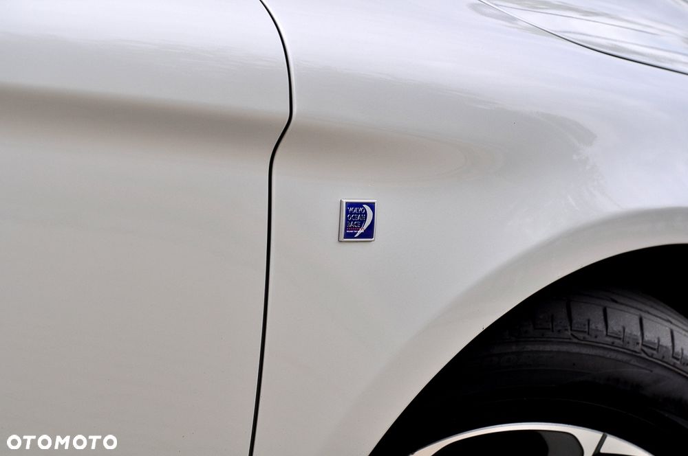Volvo XC 60 D3 Drive-E Ocean Race - 9