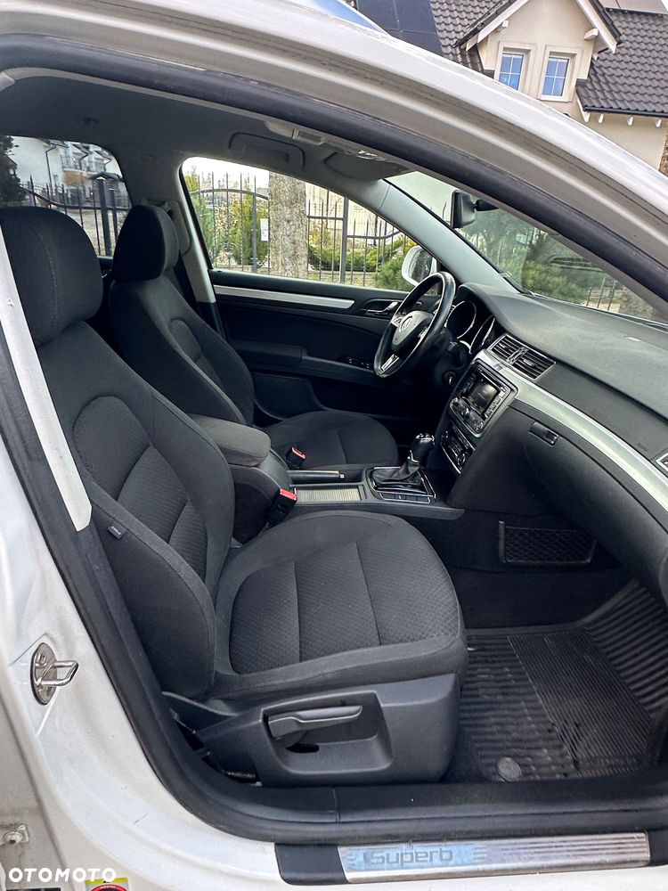 Skoda Superb 2.0 TDI 4x4 Elegance DSG - 35