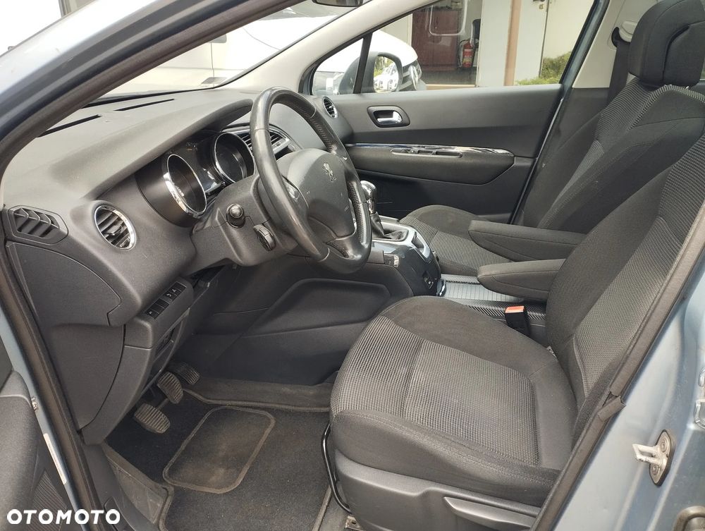 Peugeot 5008 - 10