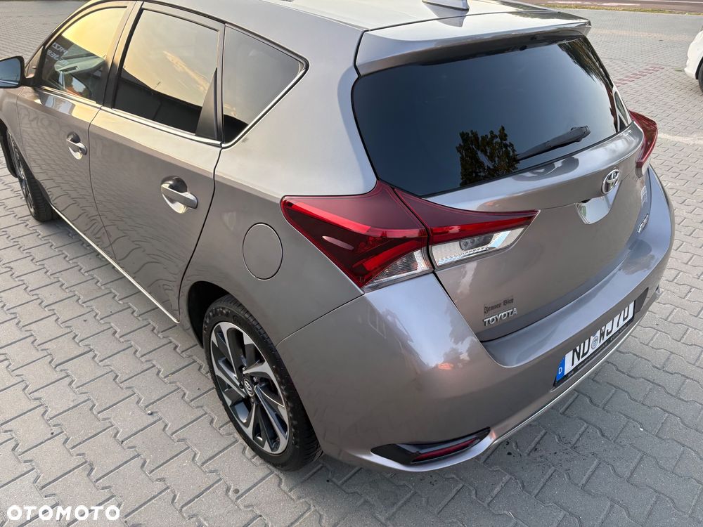 Toyota Auris 1.2 T GPF Premium - 10