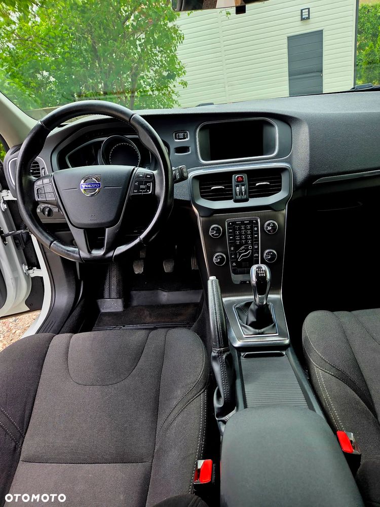 Volvo V40 D2 Kinetic - 8