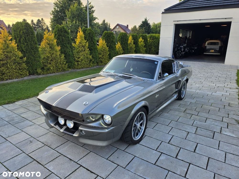 Ford Mustang - 2