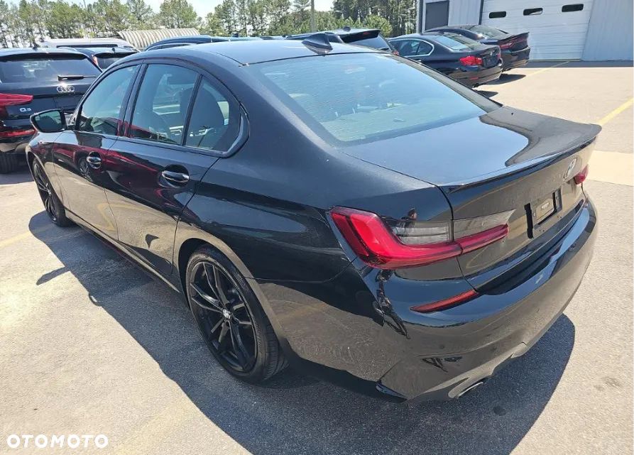 BMW Seria 3 330i xDrive M Sport - 5