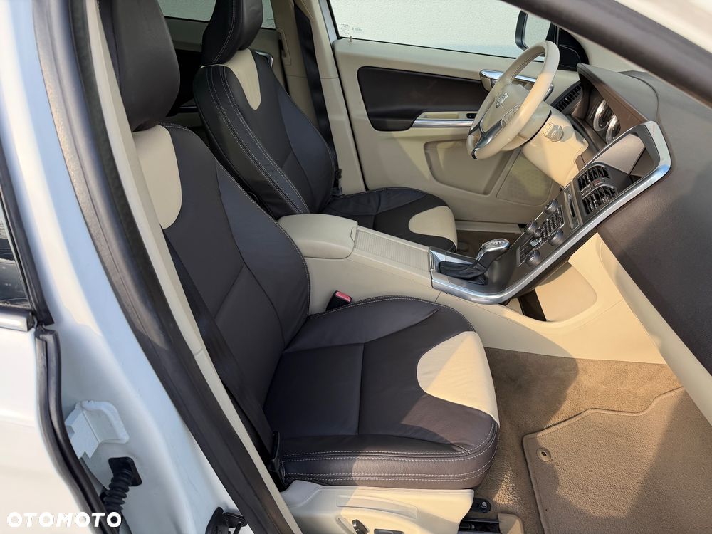 Volvo XC 60 - 13