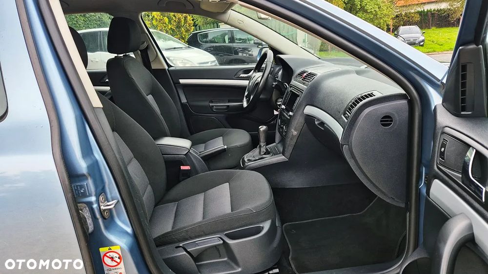 Skoda Octavia 1.6 Family Plus - 36