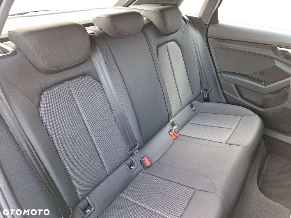 Audi A3 Sportback - 13