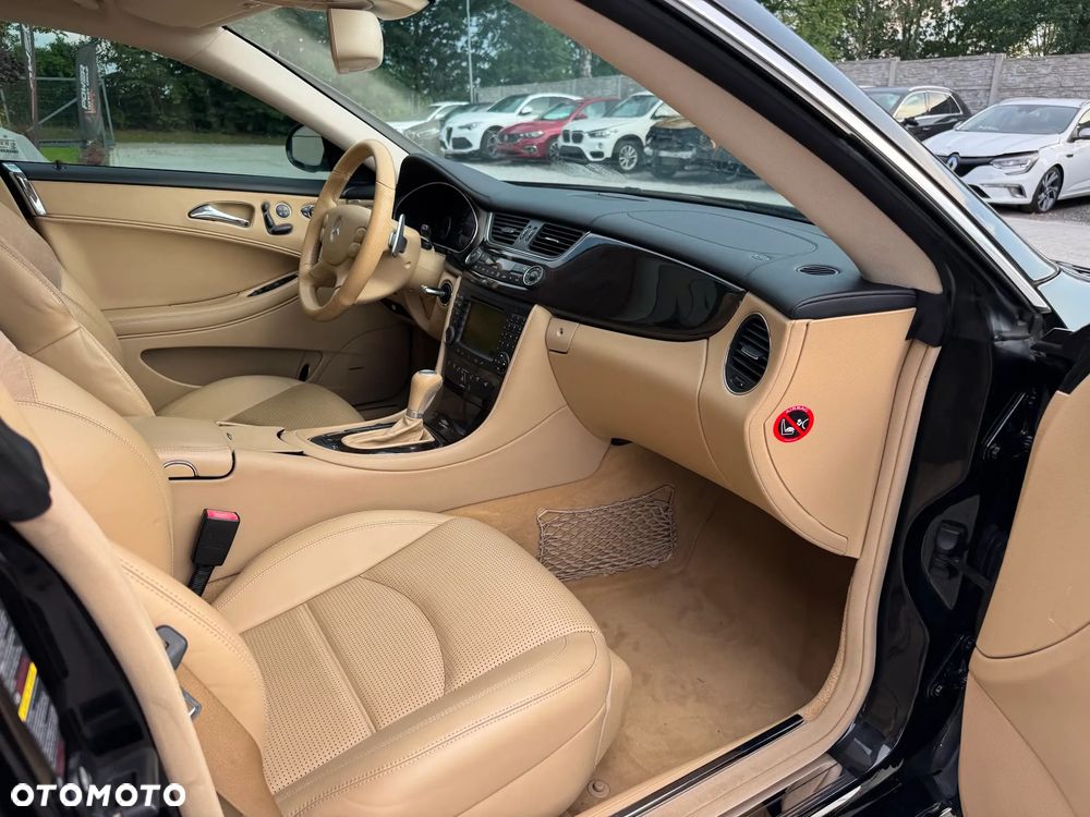 Mercedes-Benz CLS 63 AMG 7G-TRONIC - 22