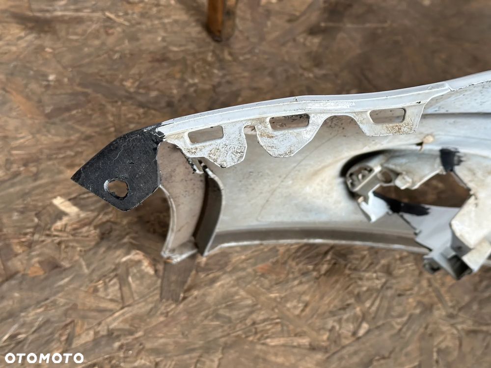 ZDERZAK PRZEDNI FORD FOCUS III - 8