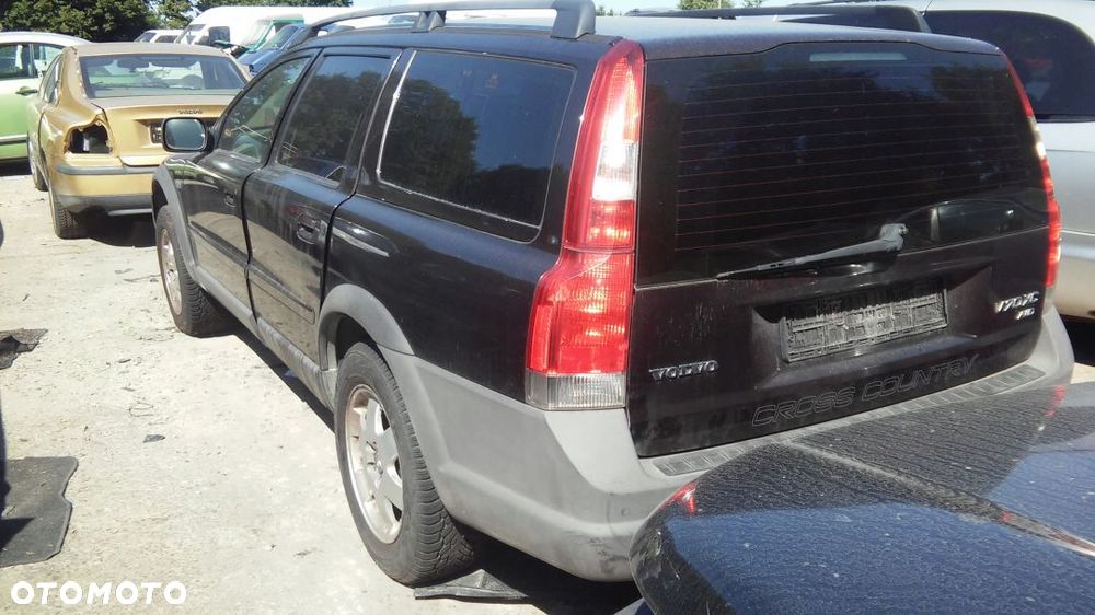 Klapa bagażnika VOLVO V70 XC AWD CROS COUNTRY 2,4 lampy... - 4