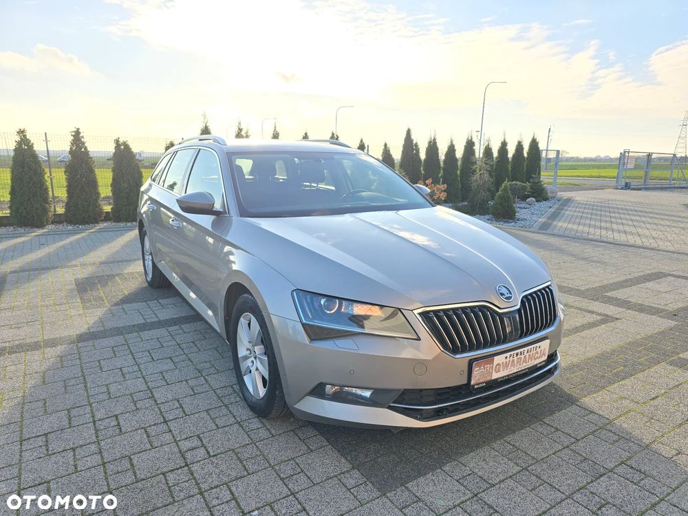 Skoda Superb 2.0 TDI Ambition - 1