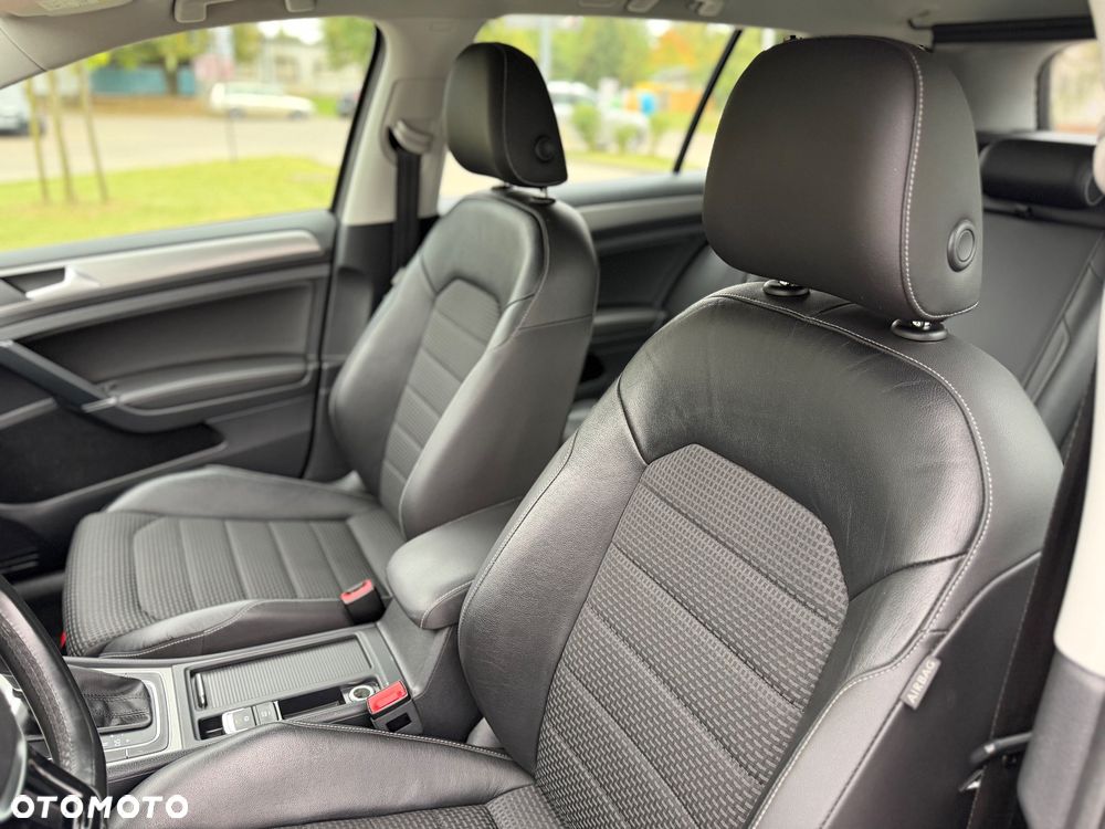Volkswagen Golf - 19