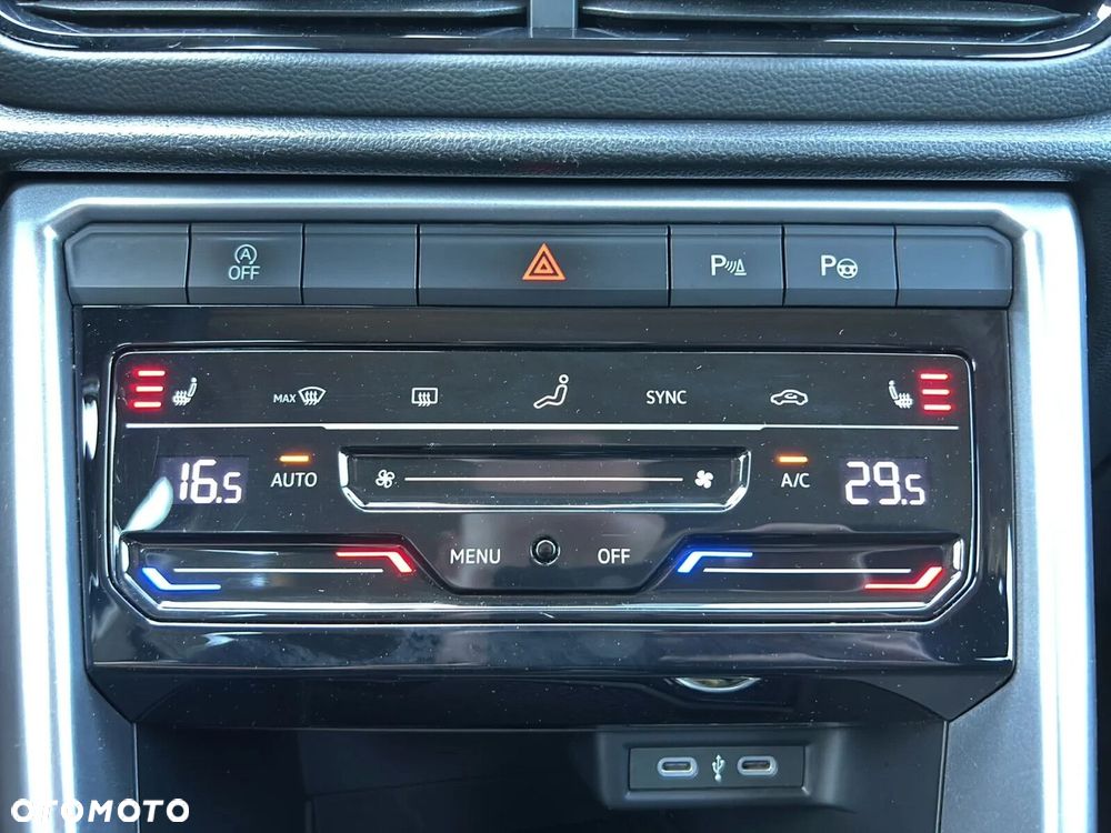 Volkswagen T-Roc 1.5 TSI Life Plus DSG - 26