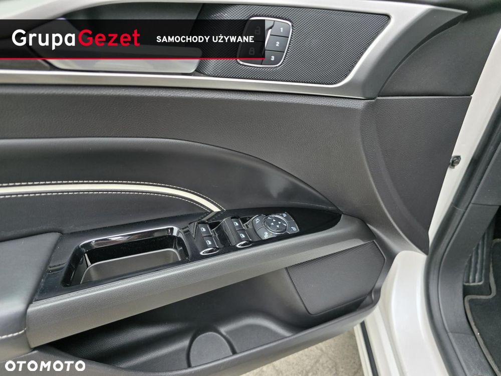 Ford Mondeo - 29