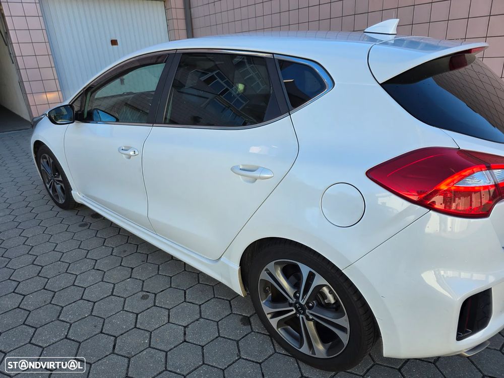 Kia Ceed 1.6 CRDi GT Line - 2