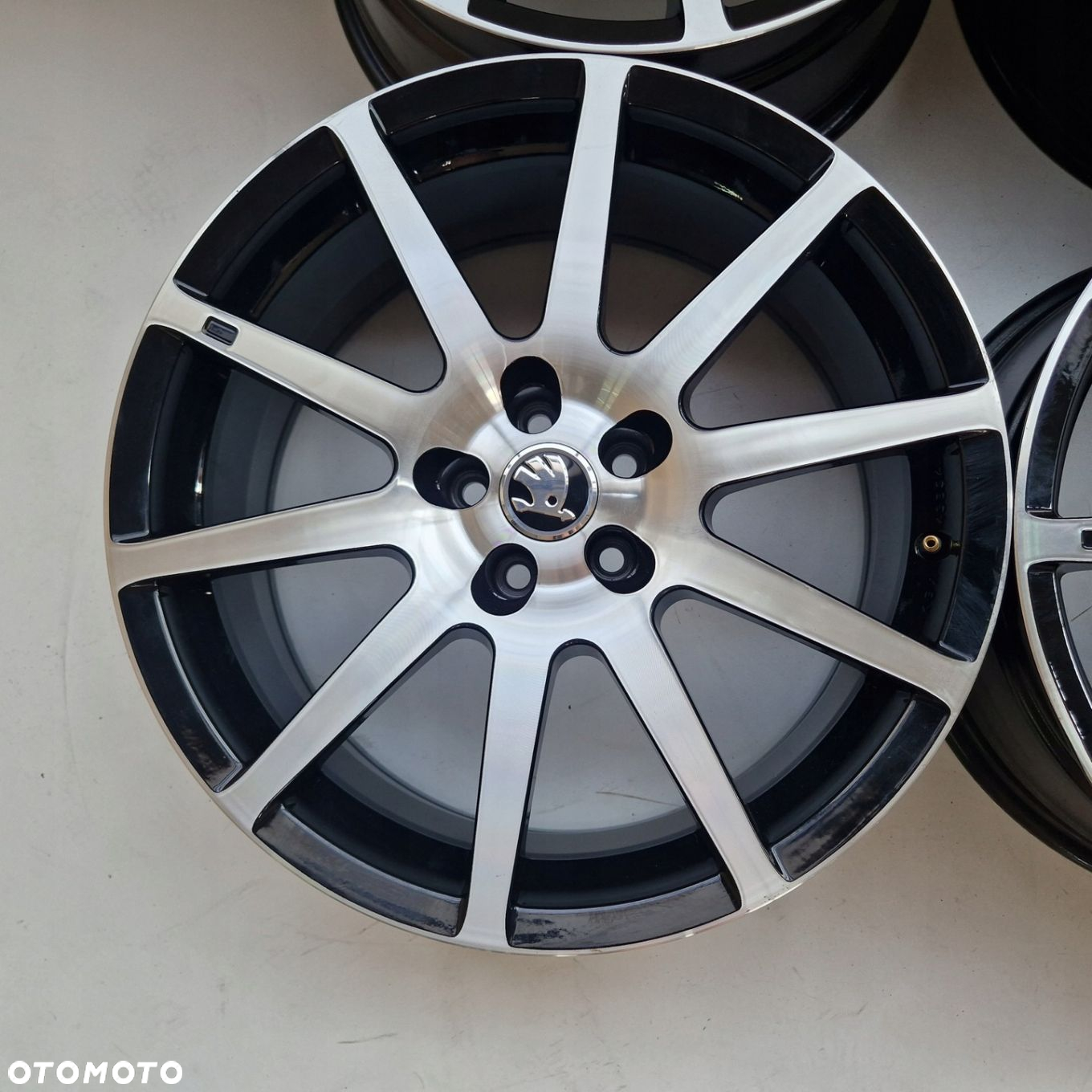 SKODA SCALA KAMIQ FABIA 5x100 18 ET35 JAK NOWE - 4