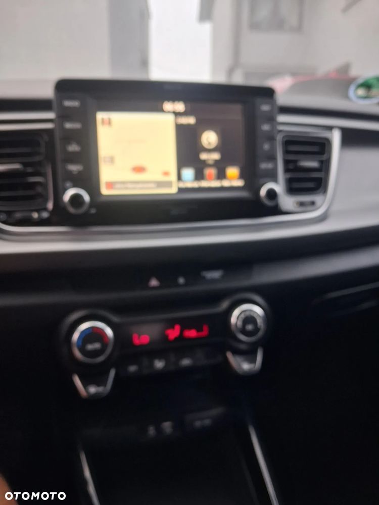 Kia Rio - 14