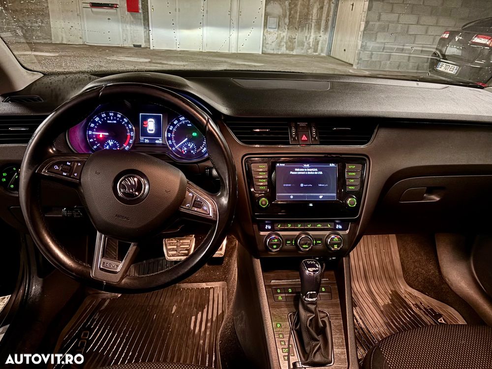 Skoda Octavia Combi Diesel 2.0 TDI 4X4 DSG Scout - 6