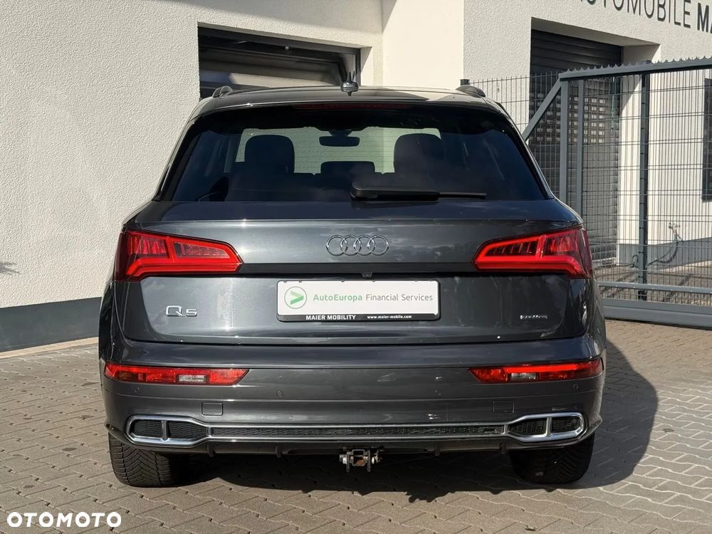 Audi Q5 55 TFSIe quattro S tronic S line - 4
